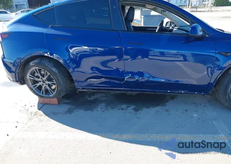 2025 Tesla Model Y Long Range Dual Motor All-Wheel Drive from USA, damaged, VIN 7SAYGDEE4SF249466